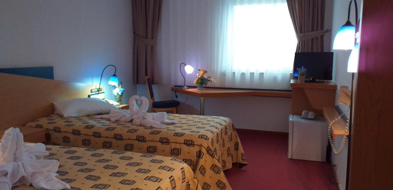 Iris Hotel Bors Eksteriør billede
