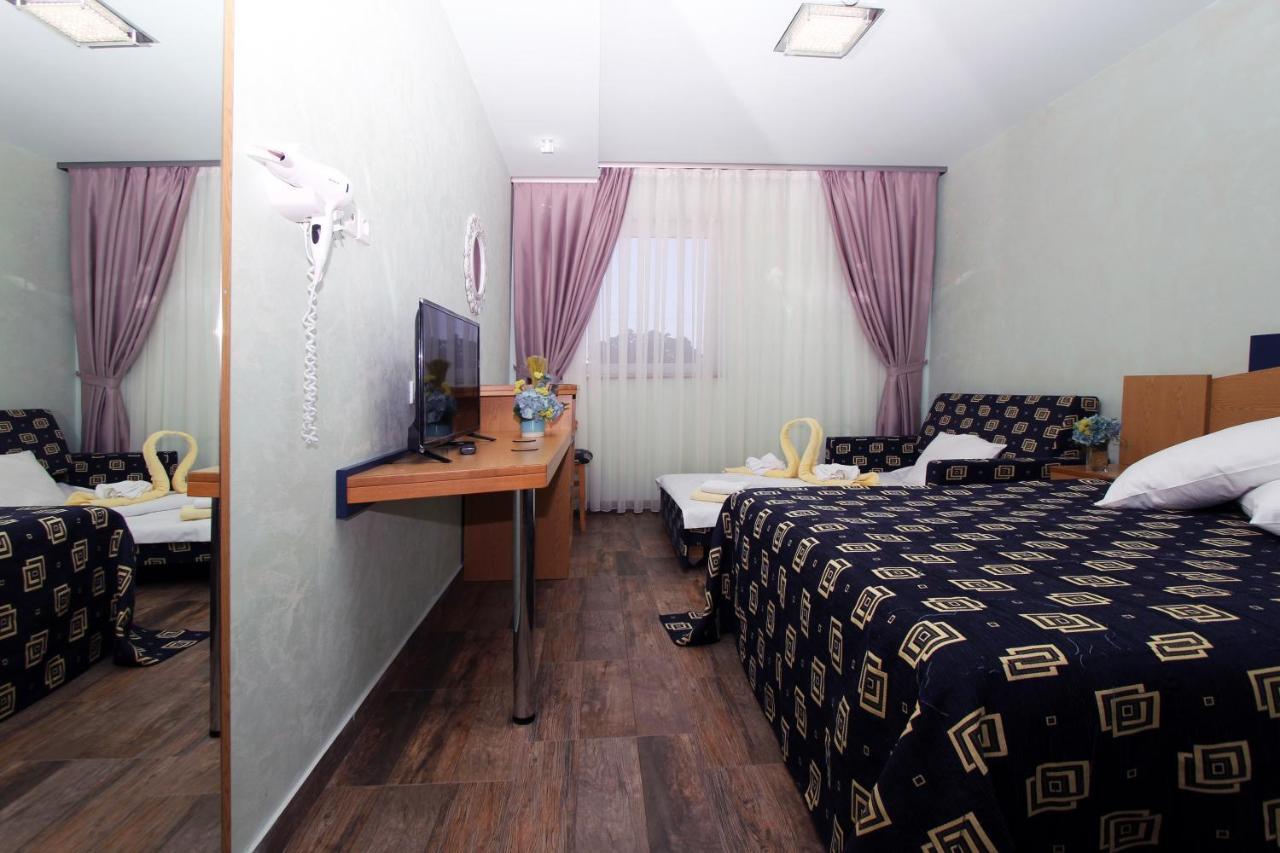 Iris Hotel Bors Eksteriør billede